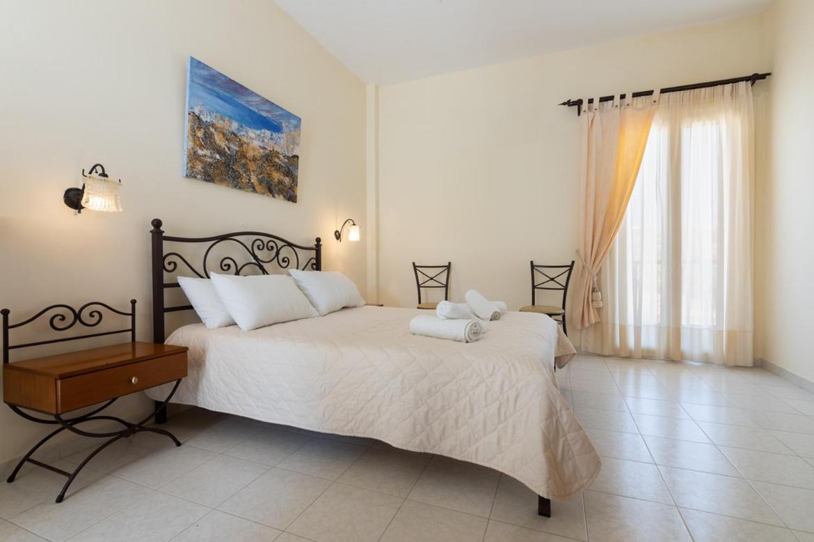 Sardis Rooms Kímolos Exterior foto